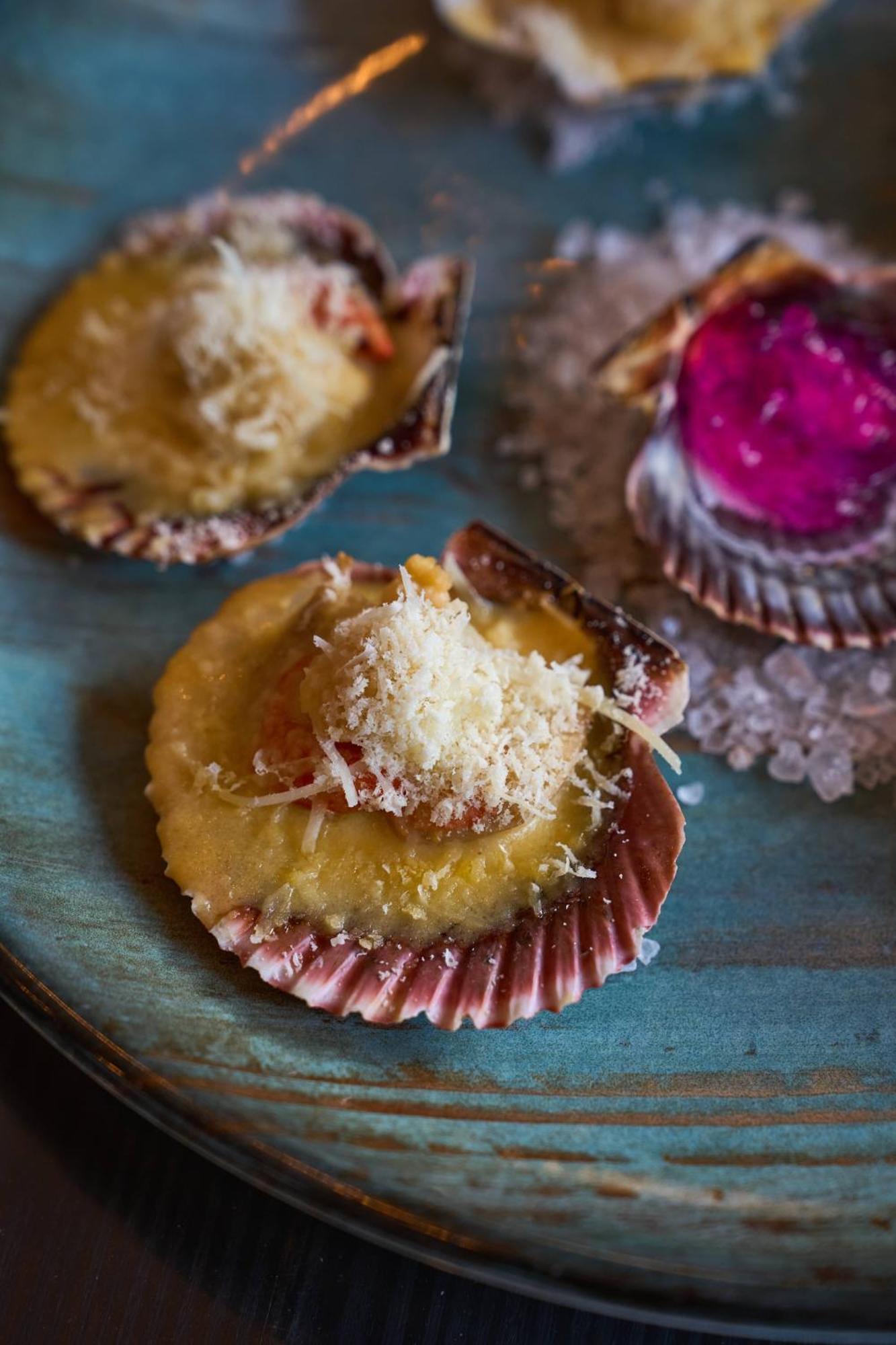 Pullman Santiago Vitacura Exterior foto A baked scallop